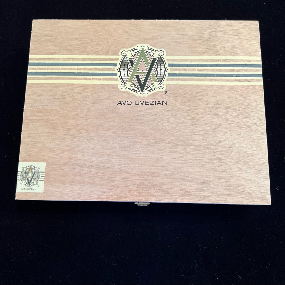 Avo Uvezian Cigar Box